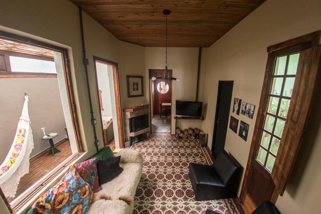 Frida Casa Hostel Pelotas Bagian luar foto