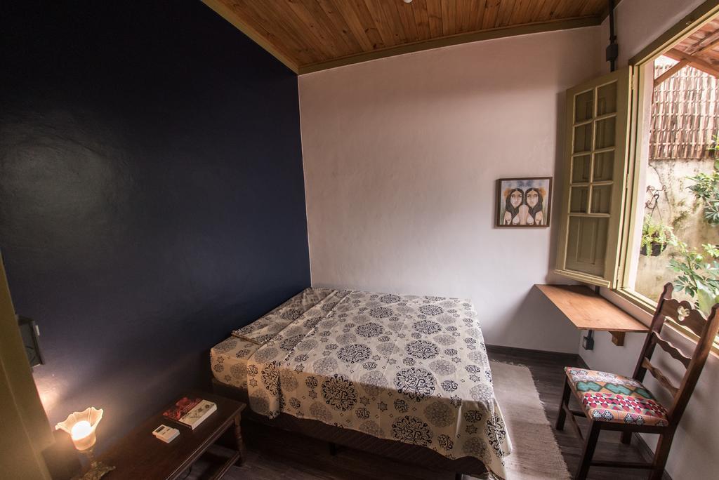 Frida Casa Hostel Pelotas Bagian luar foto