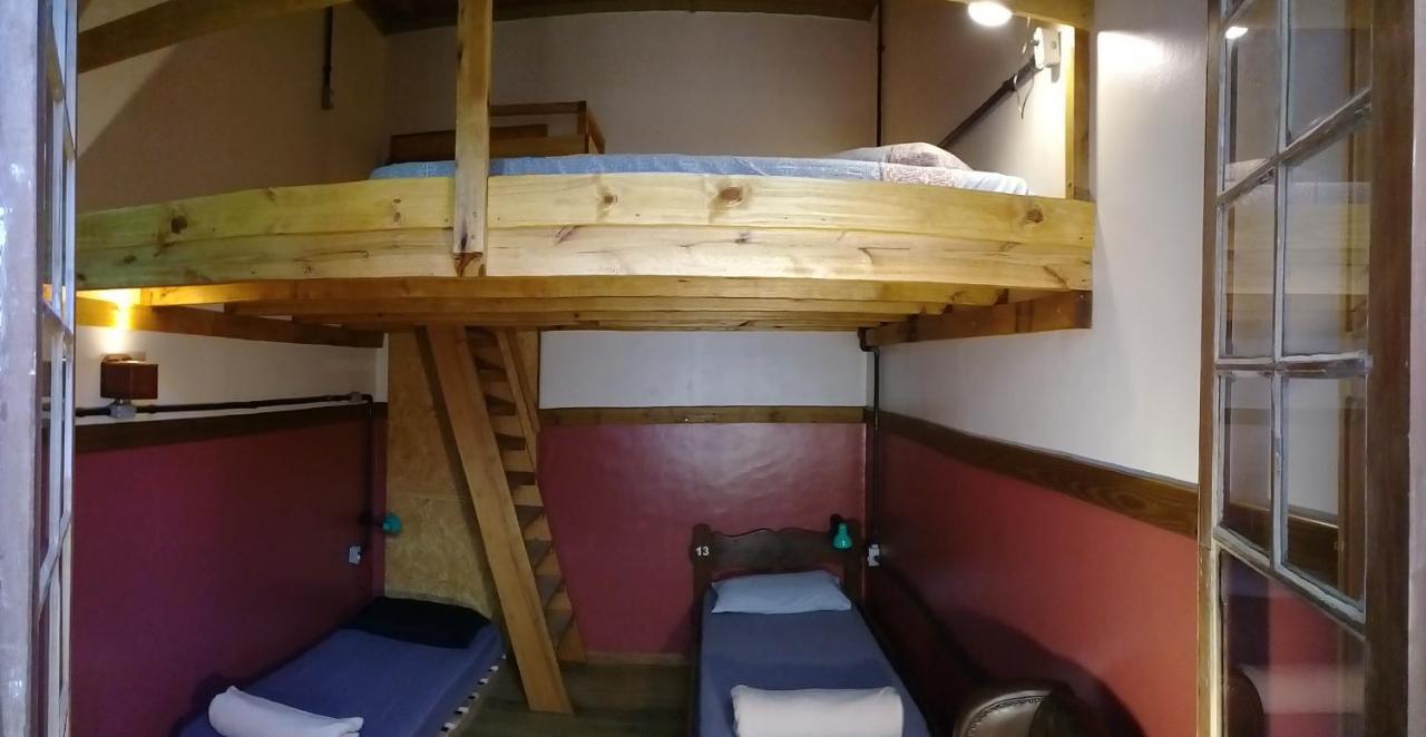 Frida Casa Hostel Pelotas Bagian luar foto